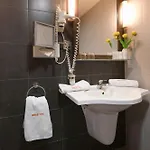 Honest By Chic & Basic 4*