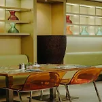 Honest By Chic & Basic 4*