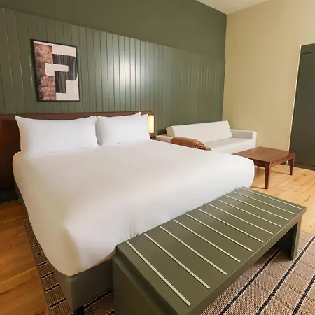 Honest By Chic & Basic Hotel Budapest