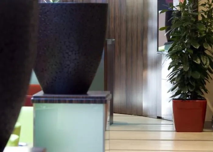 Honest By Chic & Basic 4*