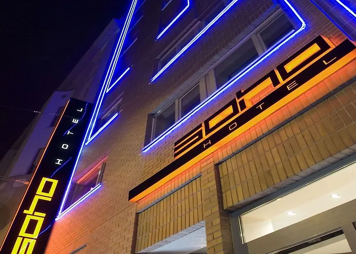 Honest By Chic & Basic Hotell 4*