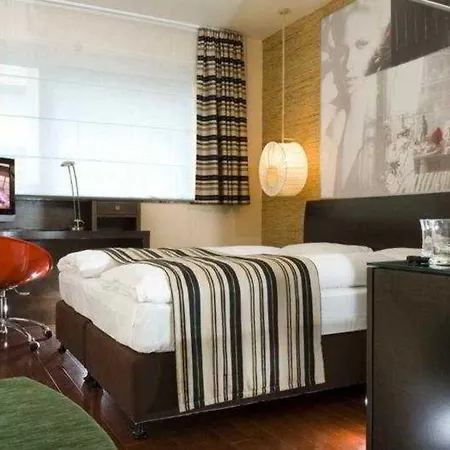 Honest By Chic & Basic Budapeszt