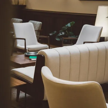 Honest By Chic & Basic Budapeszt