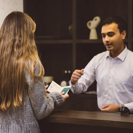 Honest By Chic & Basic