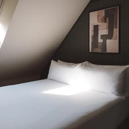 Hotel Honest By Chic&basic 4*