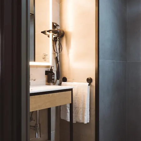 Honest By Chic&basic Hotel