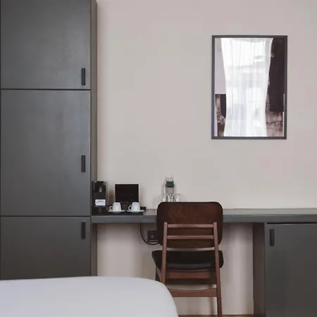 Hotel Honest By Chic&basic 4*