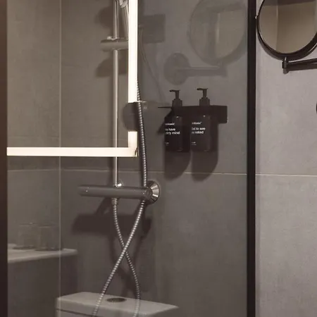 Honest By Chic&basic Hotel 4*