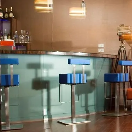 Honest By Chic & Basic Budapeszt