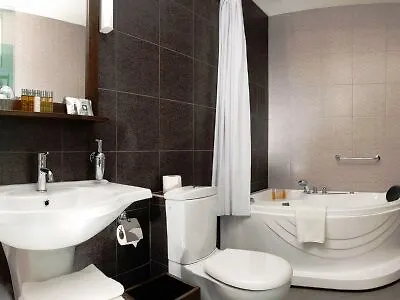 The Honest Budapest By Chic & Basic Hotell 4*