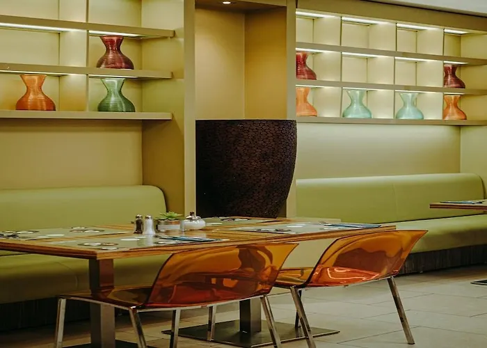 Honest By Chic & Basic 4*