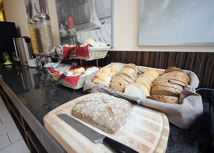 Honest By Chic & Basic 4* Budapest