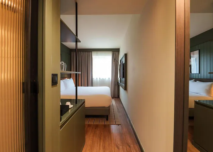 Honest By Chic & Basic Budapest