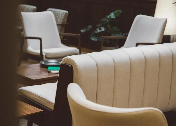 Honest By Chic & Basic Будапешт