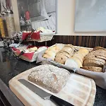 Honest By Chic & Basic 4* Budapest