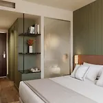 Honest By Chic & Basic 4*