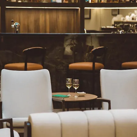 Honest By Chic & Basic 4* Budapeste