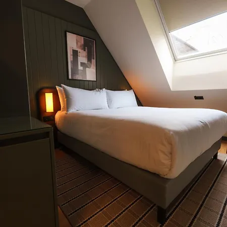 Honest By Chic & Basic Hotel 4*