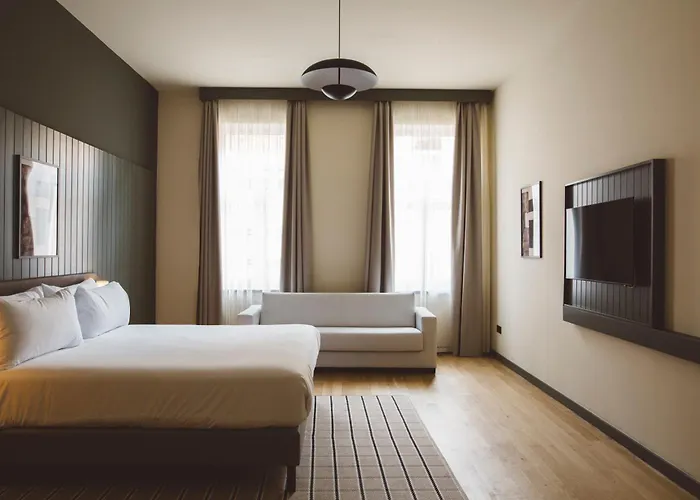 Honest By Chic & Basic 4*