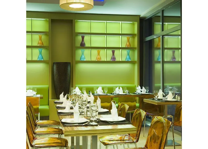 Honest By Chic & Basic בודפשט