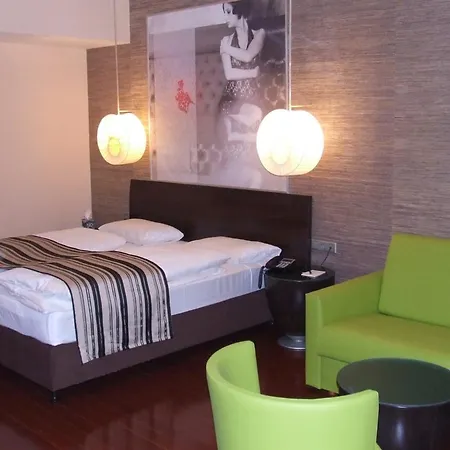 Hotel The Honest Budapest By Chic & Basic