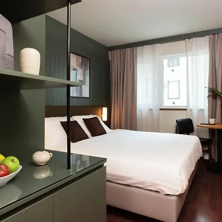 The Honest Budapest By Chic & Basic 4*
