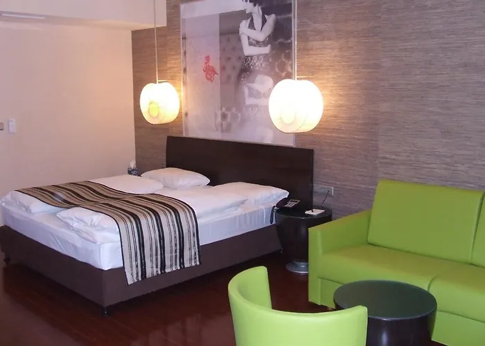 Hotel Honest By Chic & Basic