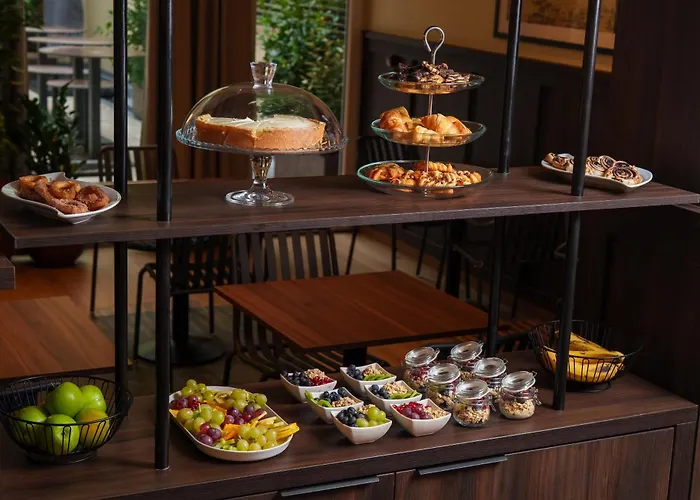 Honest By Chic & Basic Hotel